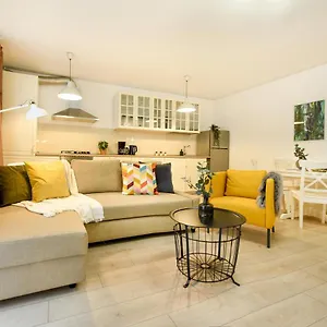 Apartament The Comfy Spot - 1 Br-apartment & Parking Included In North Business Area, Bucureşti