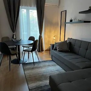 luxury-furnished-apartment-near-the-center-gallery-55.hotels-of-thessaloniki.com/
